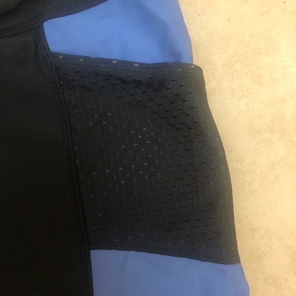 FREE country black and blue athletic shorts, small - Picture 3 of 9